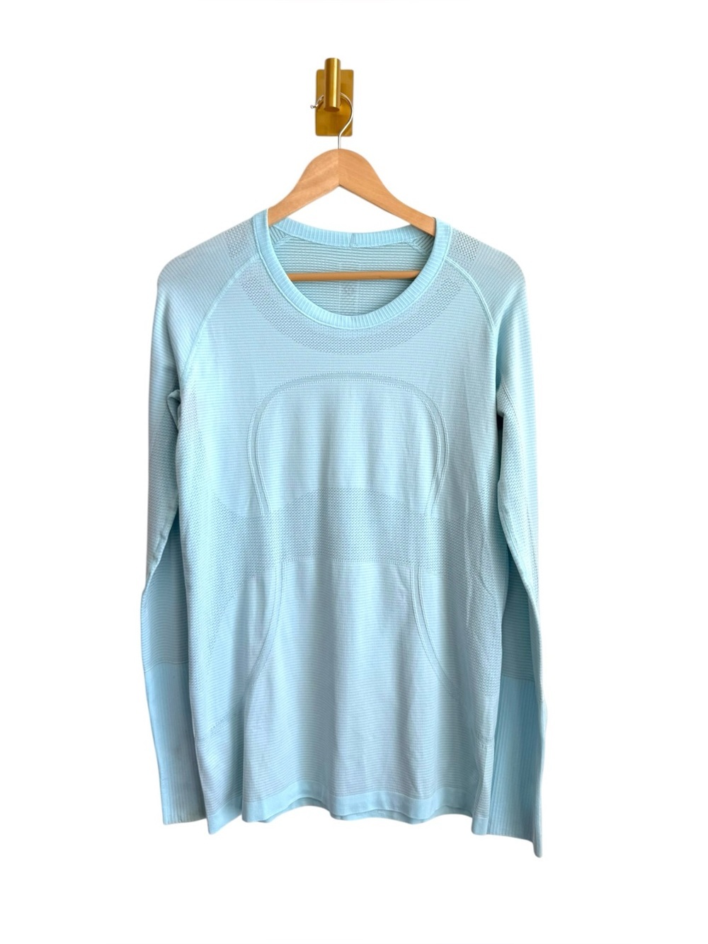 Lululemon Swiftly Tech Long Sleeve Crewneck Top Light Blue Thumbholes Women's 10